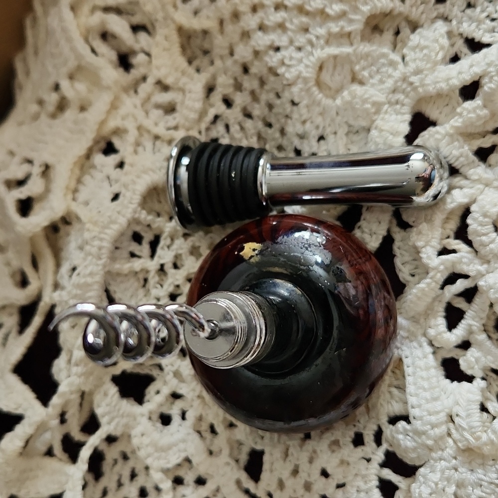 Antique Door Knobs made into bottle stoppers with cork screw - Picture 2 of 3